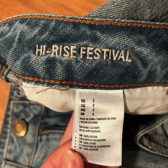 High waisted jean shorts! - Picture 3 of 3